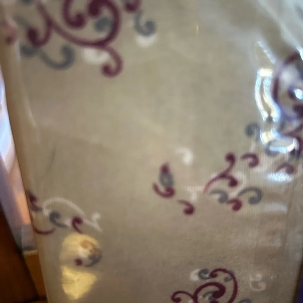 Ashley Cooper Micro Fiber Soft & Silky Full Sheet Set in Grace Paisley-Tan NEW!!
